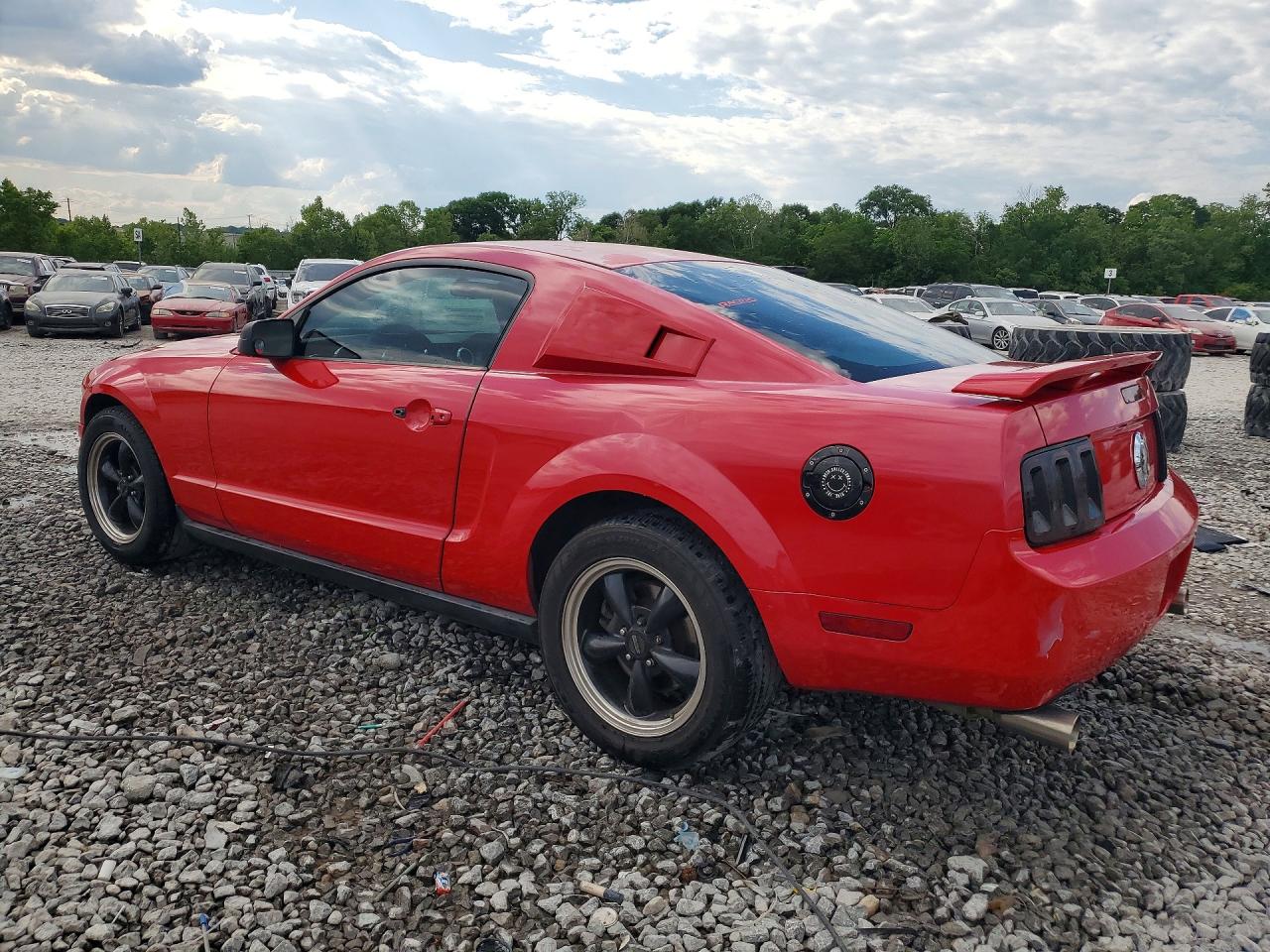 2005 FORD MUSTANG photo 2