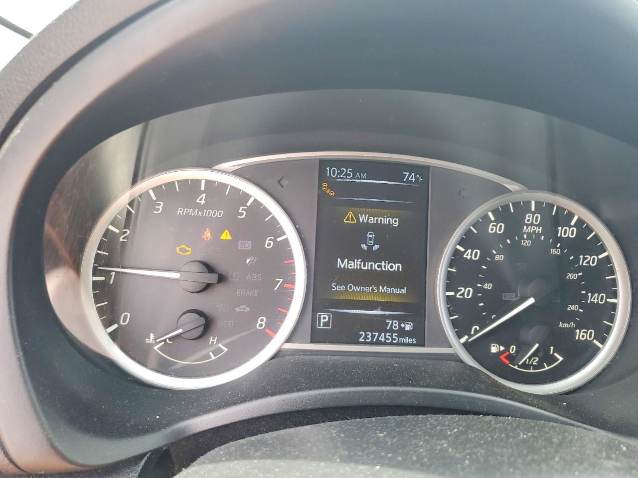 2016 NISSAN SENTRA SV photo 17