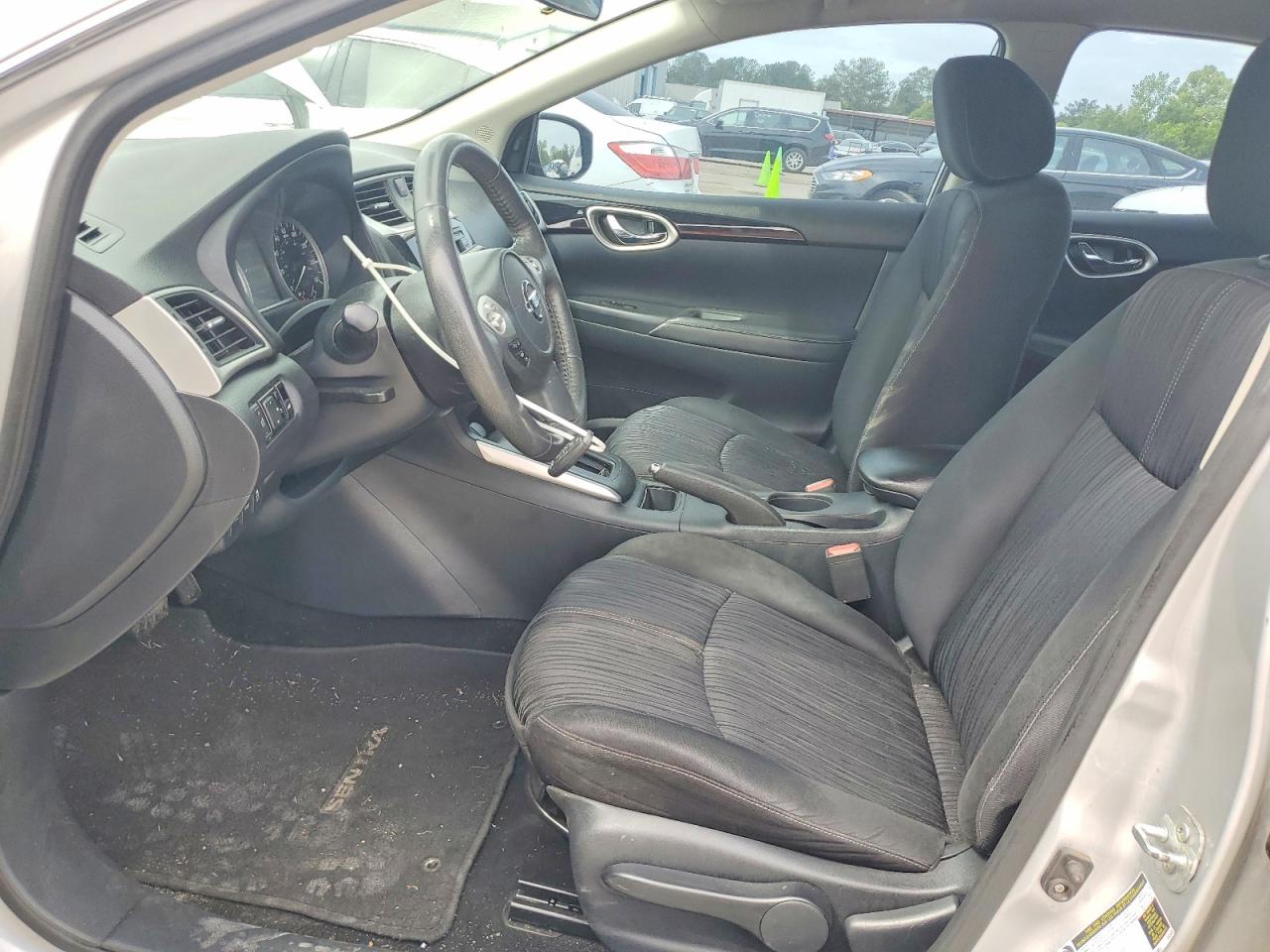 2016 NISSAN SENTRA SV photo 13