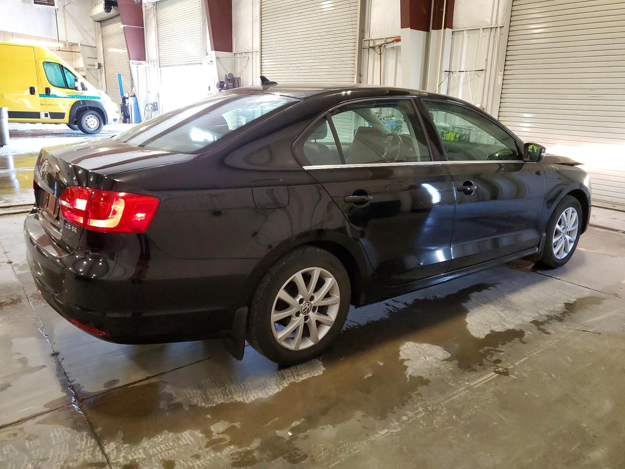 2013 VOLKSWAGEN JETTA photo 3