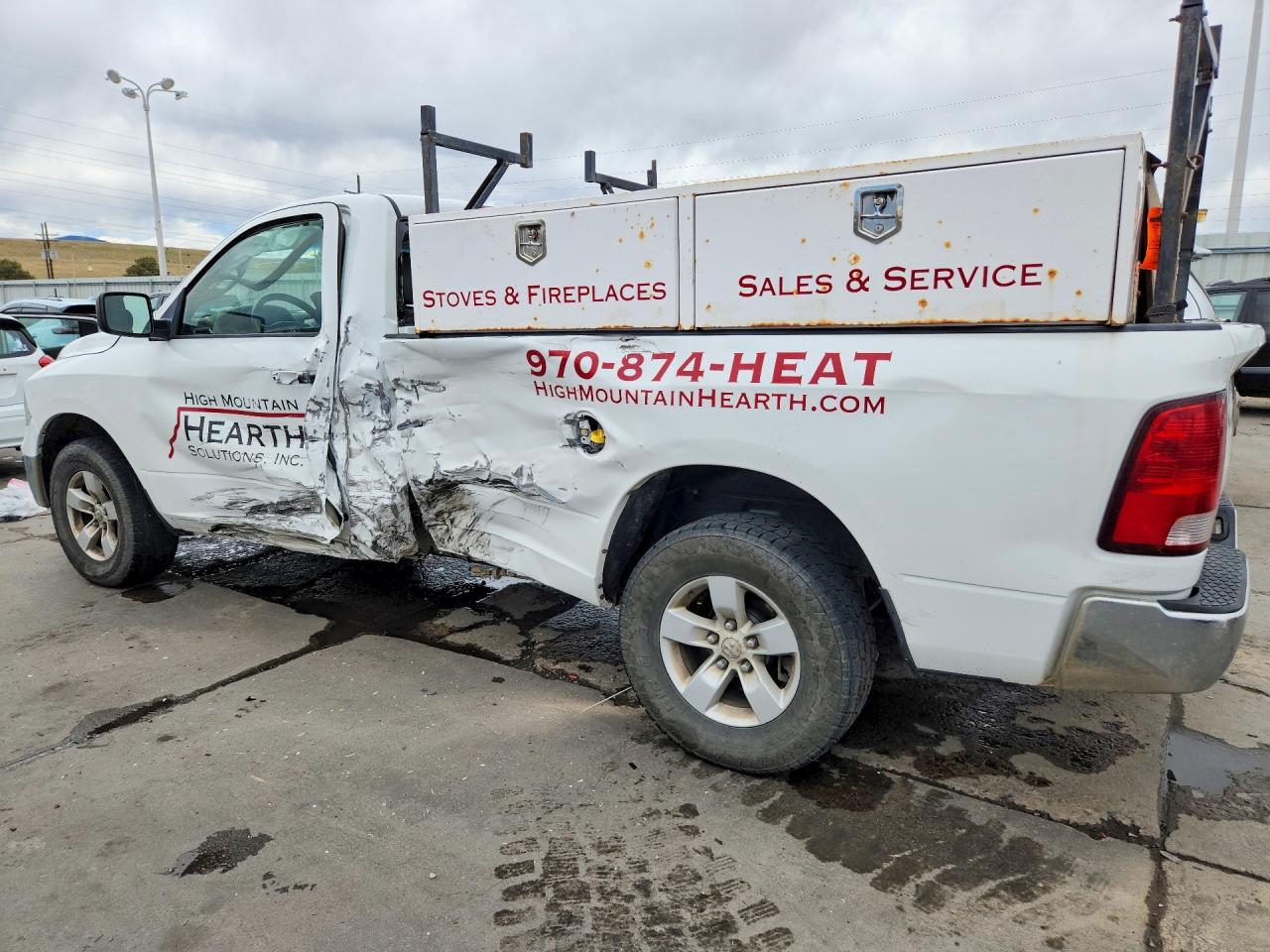 2013 RAM 1500 SLT photo 4