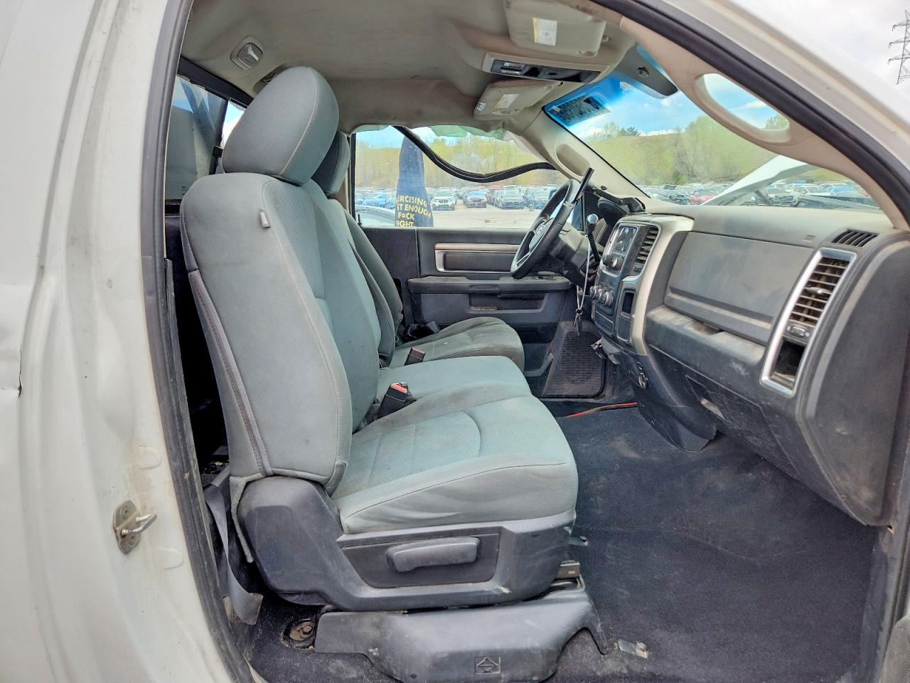 2013 RAM 1500 SLT photo 19