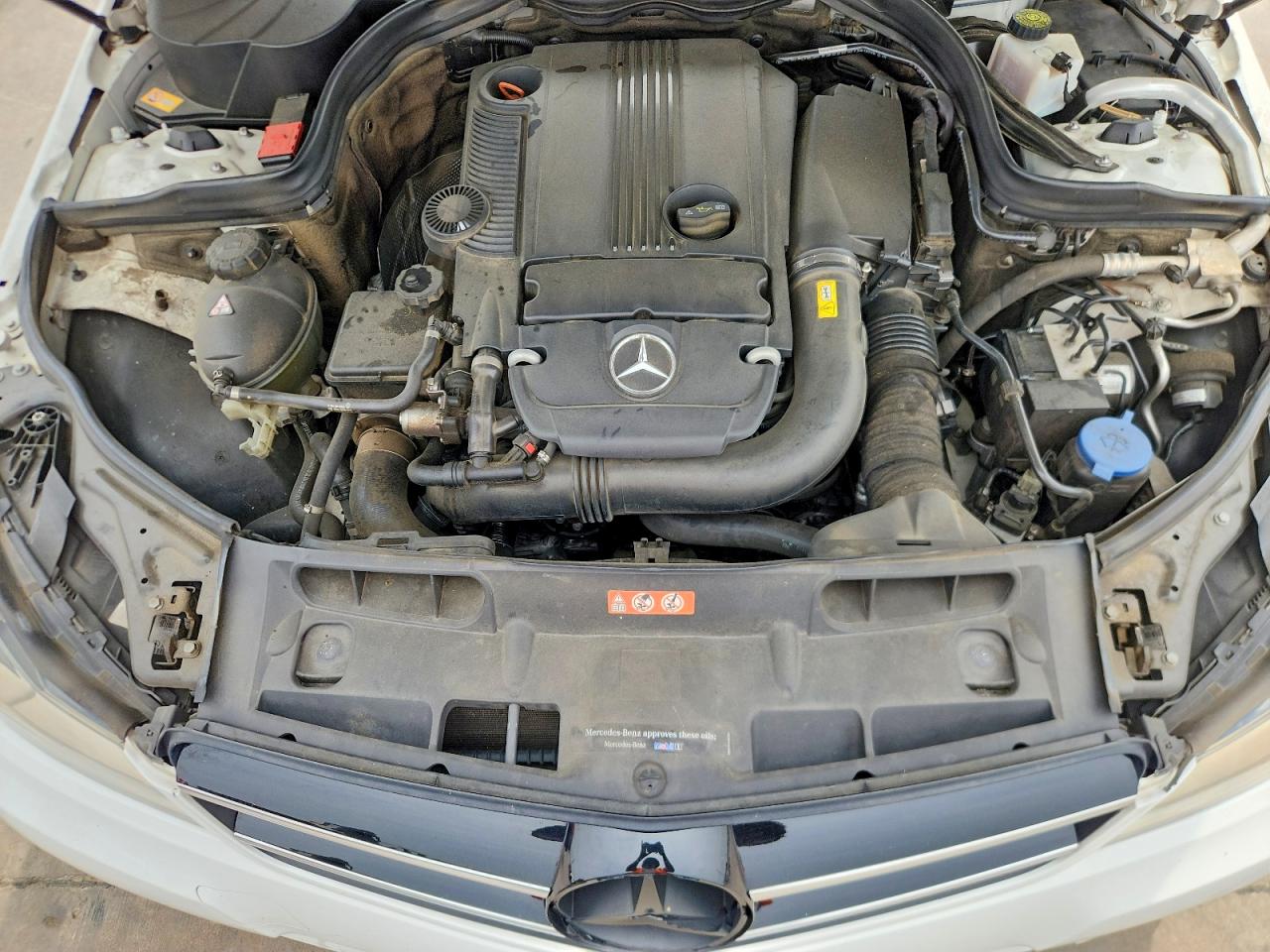 2014 MERCEDES-BENZ C 250 photo 11
