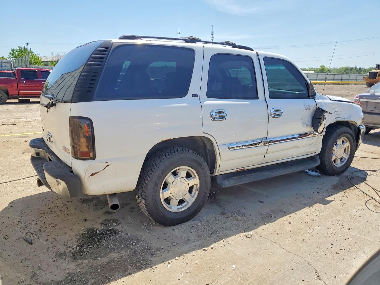 2004 GMC YUKON photo 5