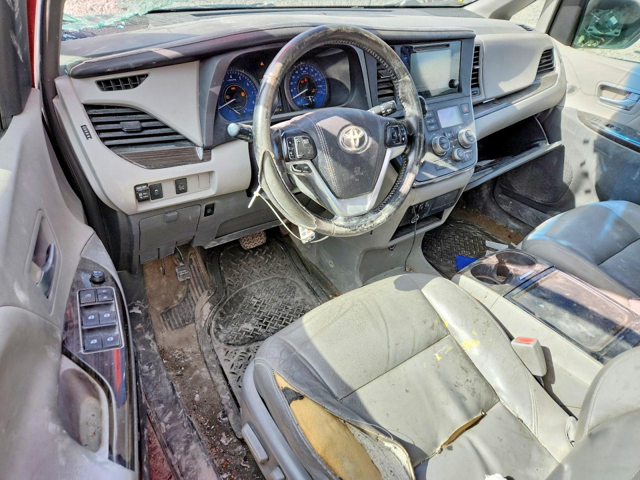 2015 TOYOTA SIENNA XLE 8-PASSENGER photo 22