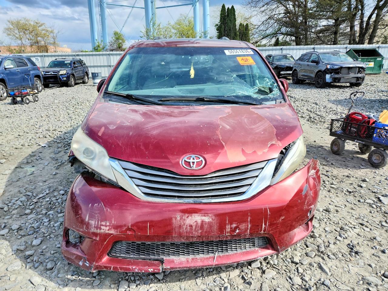 2015 TOYOTA SIENNA XLE 8-PASSENGER photo 13