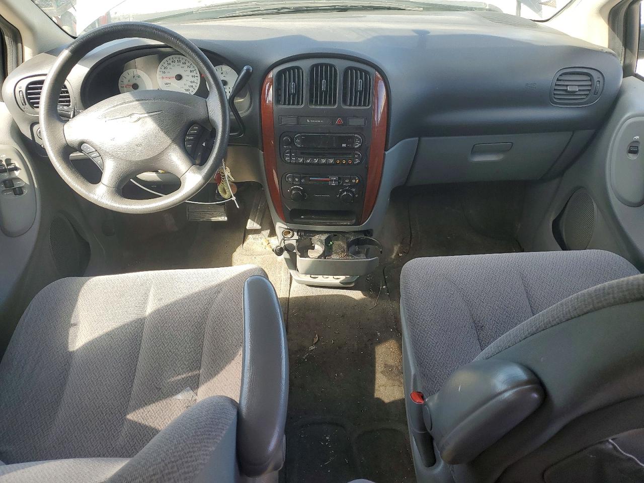 2007 CHRYSLER TOWN & COUNTRY LX photo 8