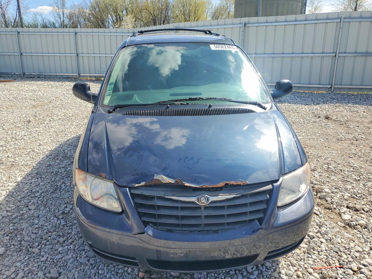 2007 CHRYSLER TOWN & COUNTRY LX photo 5