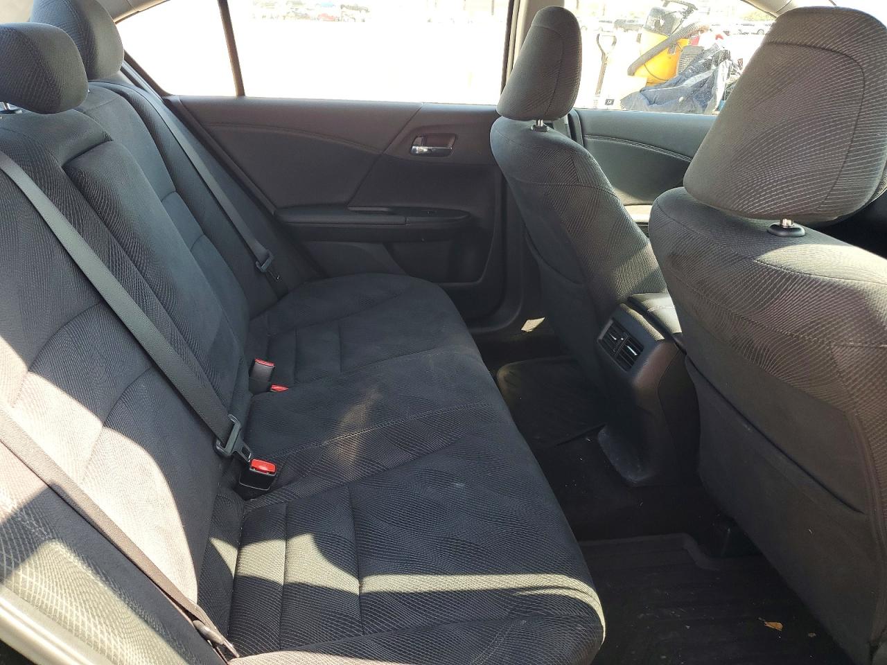 2017 HONDA ACCORD EX photo 19