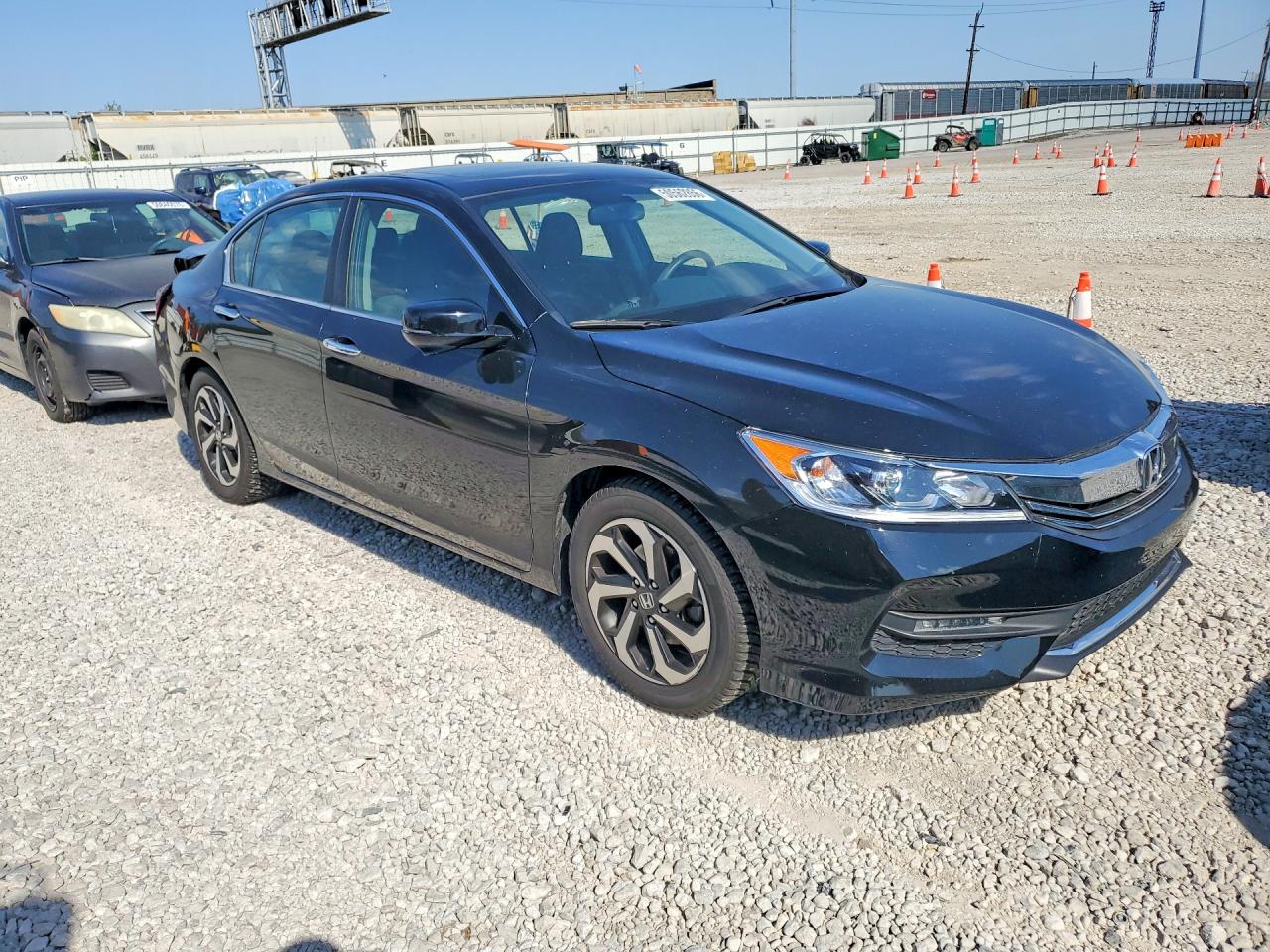 2017 HONDA ACCORD EX photo 7