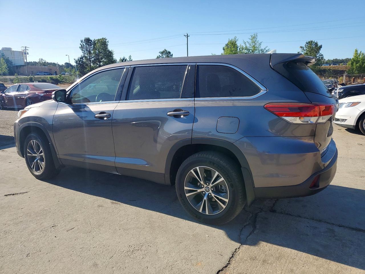 2019 TOYOTA HIGHLANDER LE PLUS photo 3