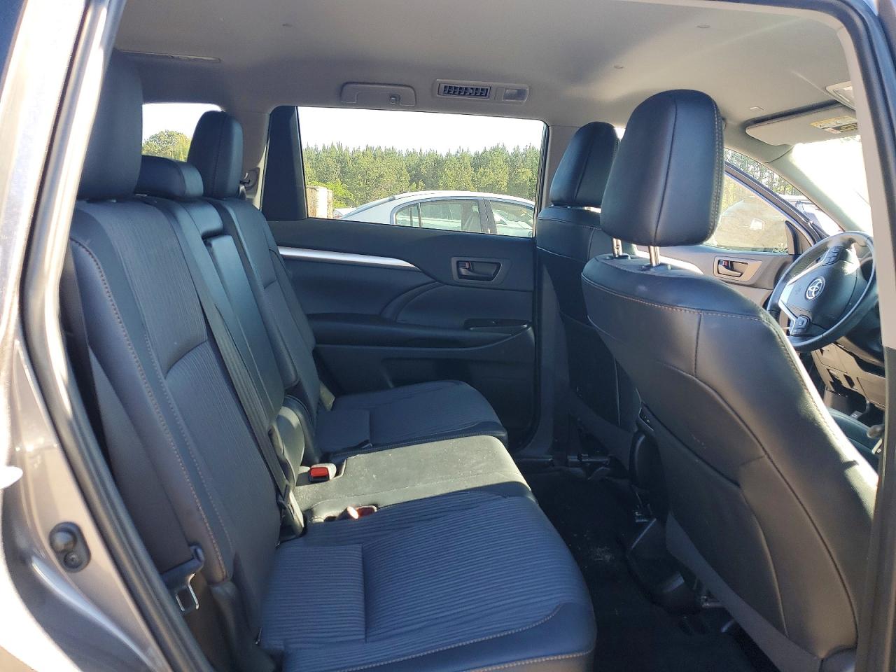 2019 TOYOTA HIGHLANDER LE PLUS photo 19