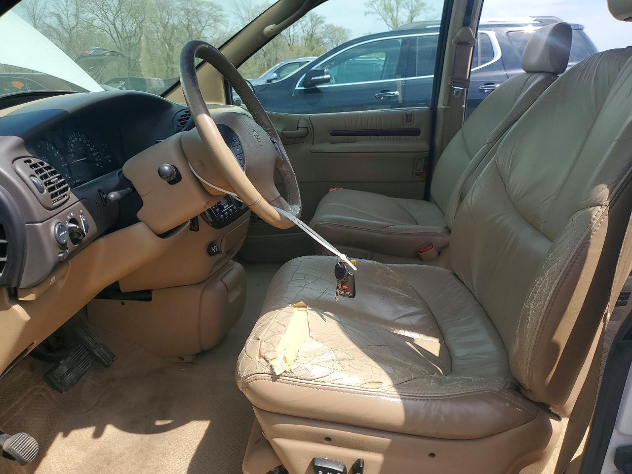 1997 CHRYSLER TOWN & COUNTRY LXI photo 7