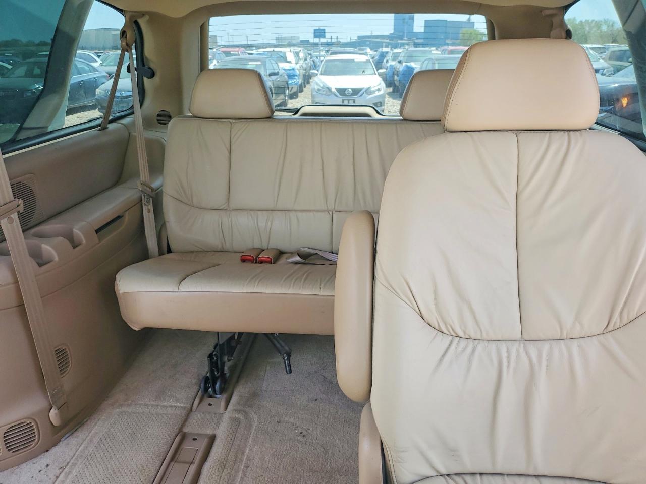 1997 CHRYSLER TOWN & COUNTRY LXI photo 10
