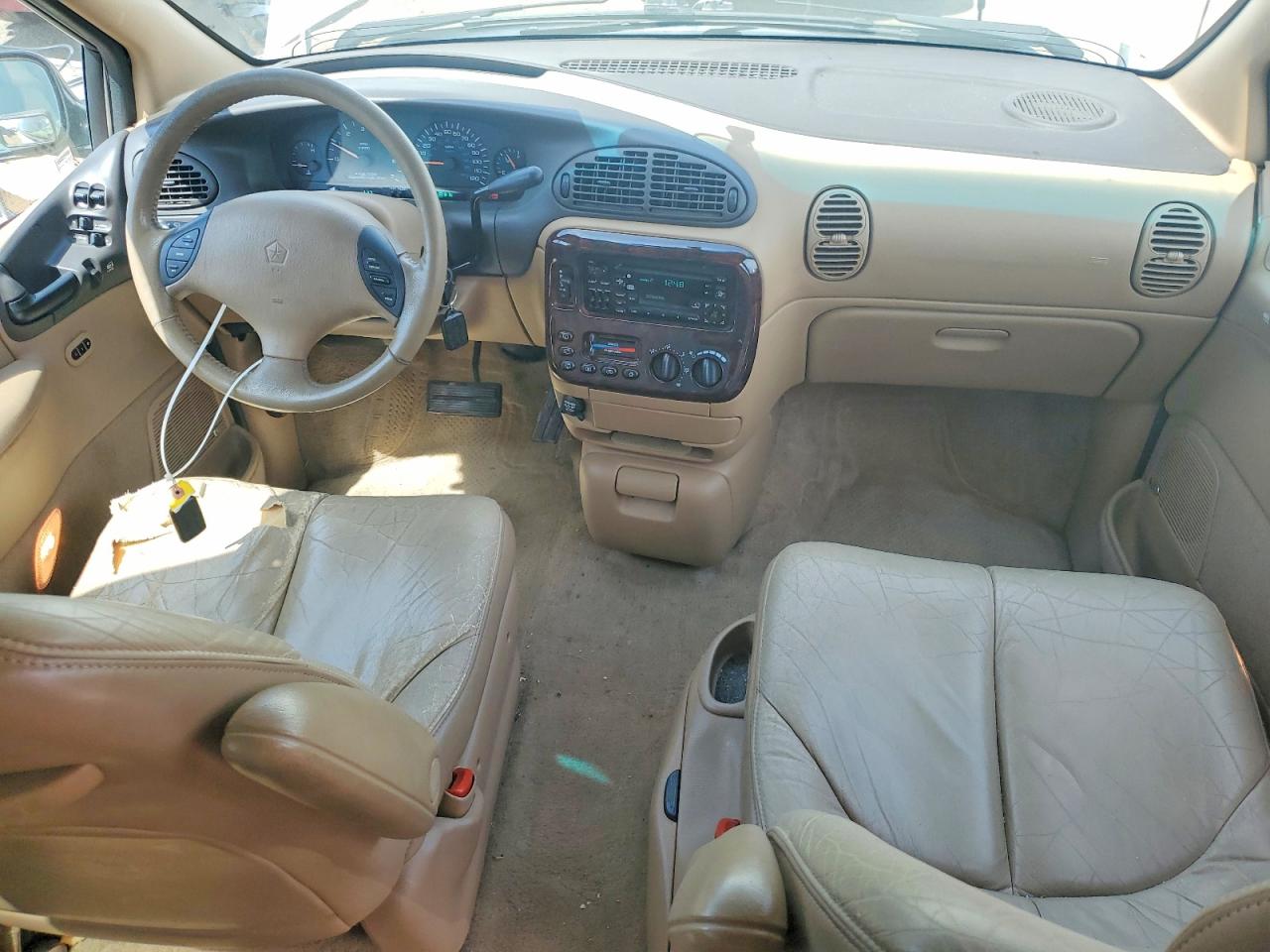1997 CHRYSLER TOWN & COUNTRY LXI photo 8