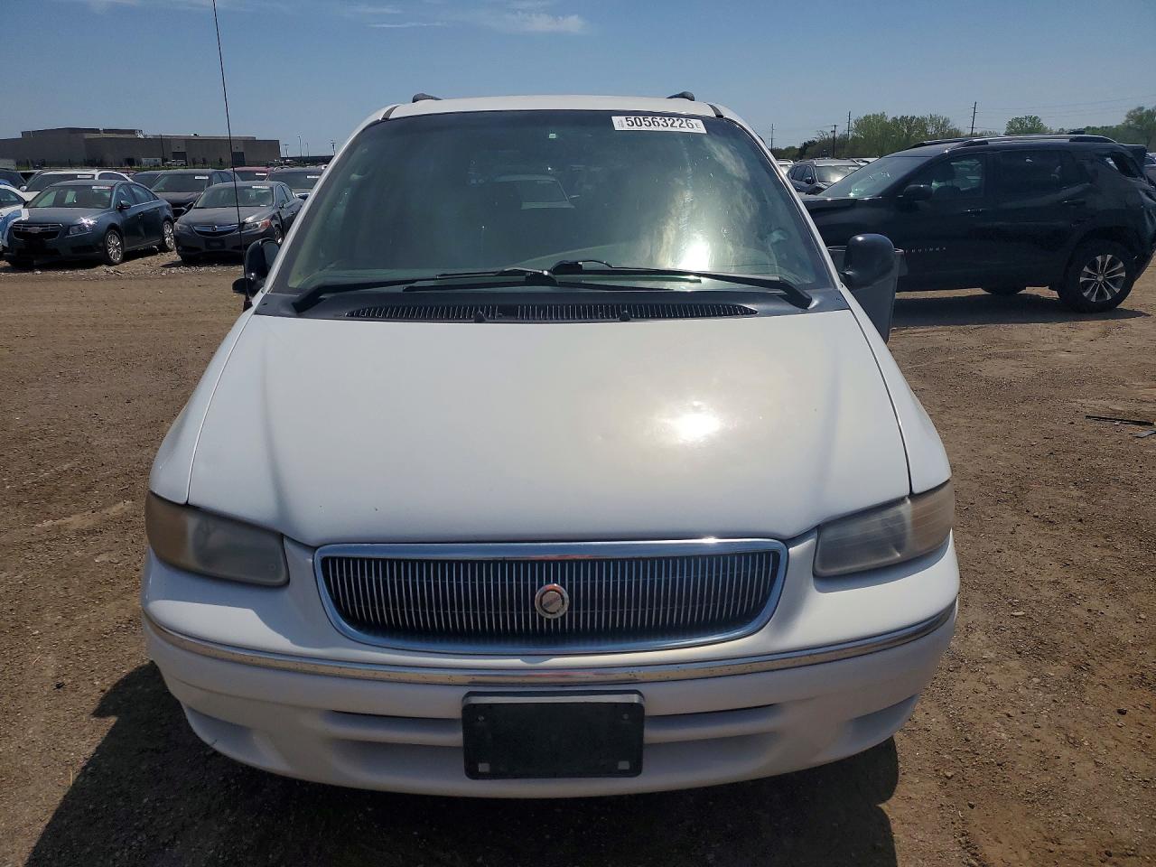 1997 CHRYSLER TOWN & COUNTRY LXI photo 5
