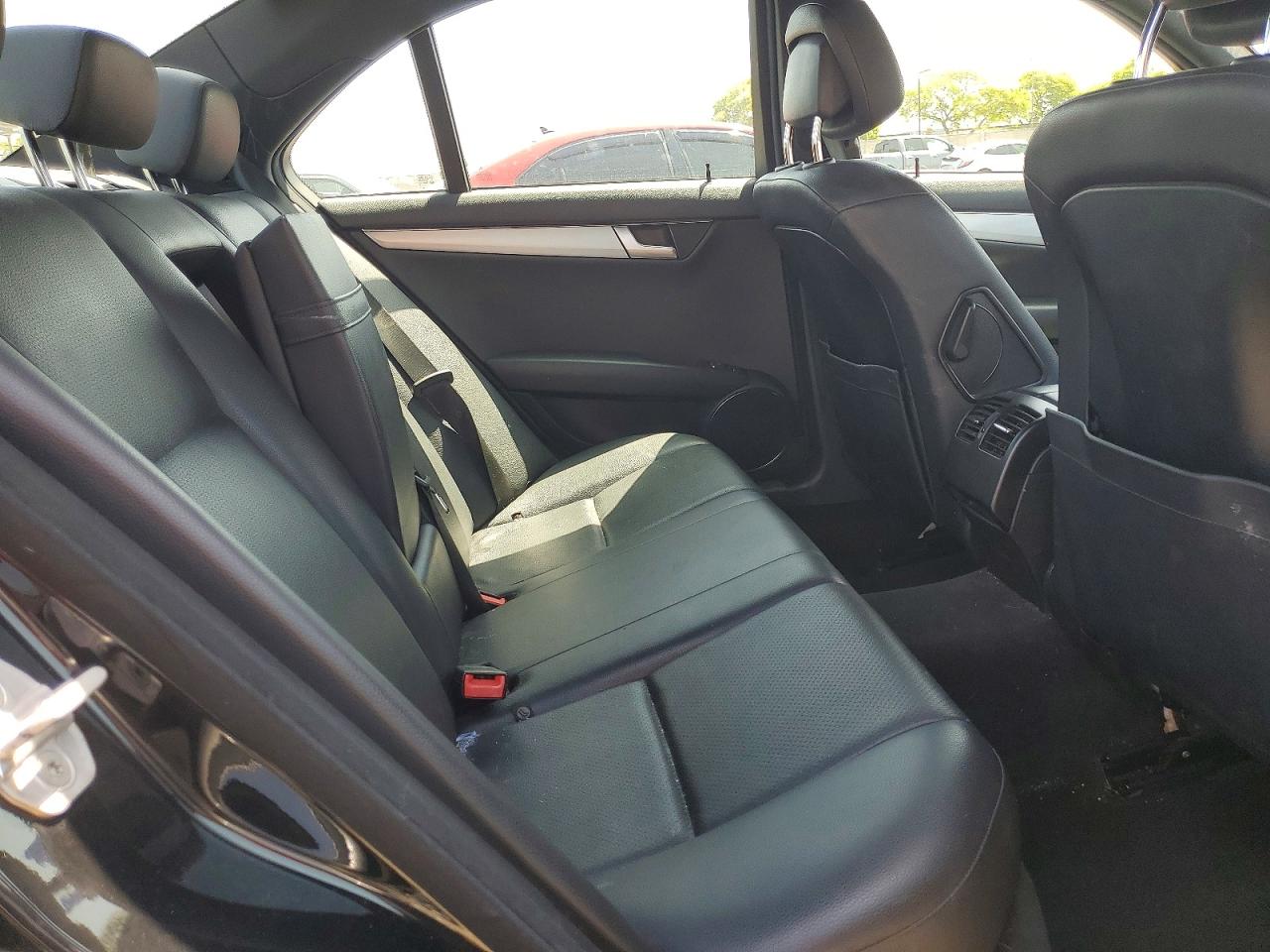 2013 MERCEDES-BENZ C 250 photo 28