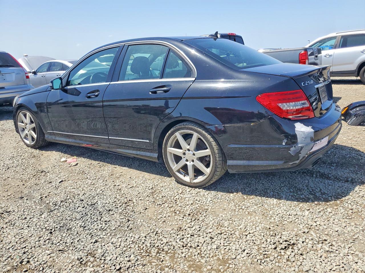 2013 MERCEDES-BENZ C 250 photo 4