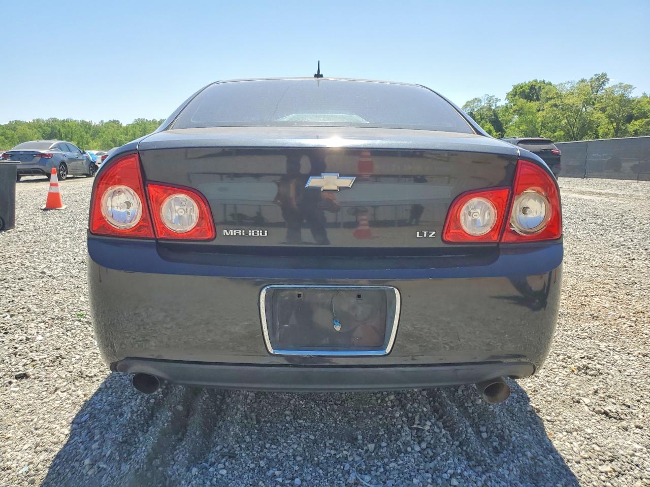 2009 CHEVROLET MALIBU LTZ photo 11