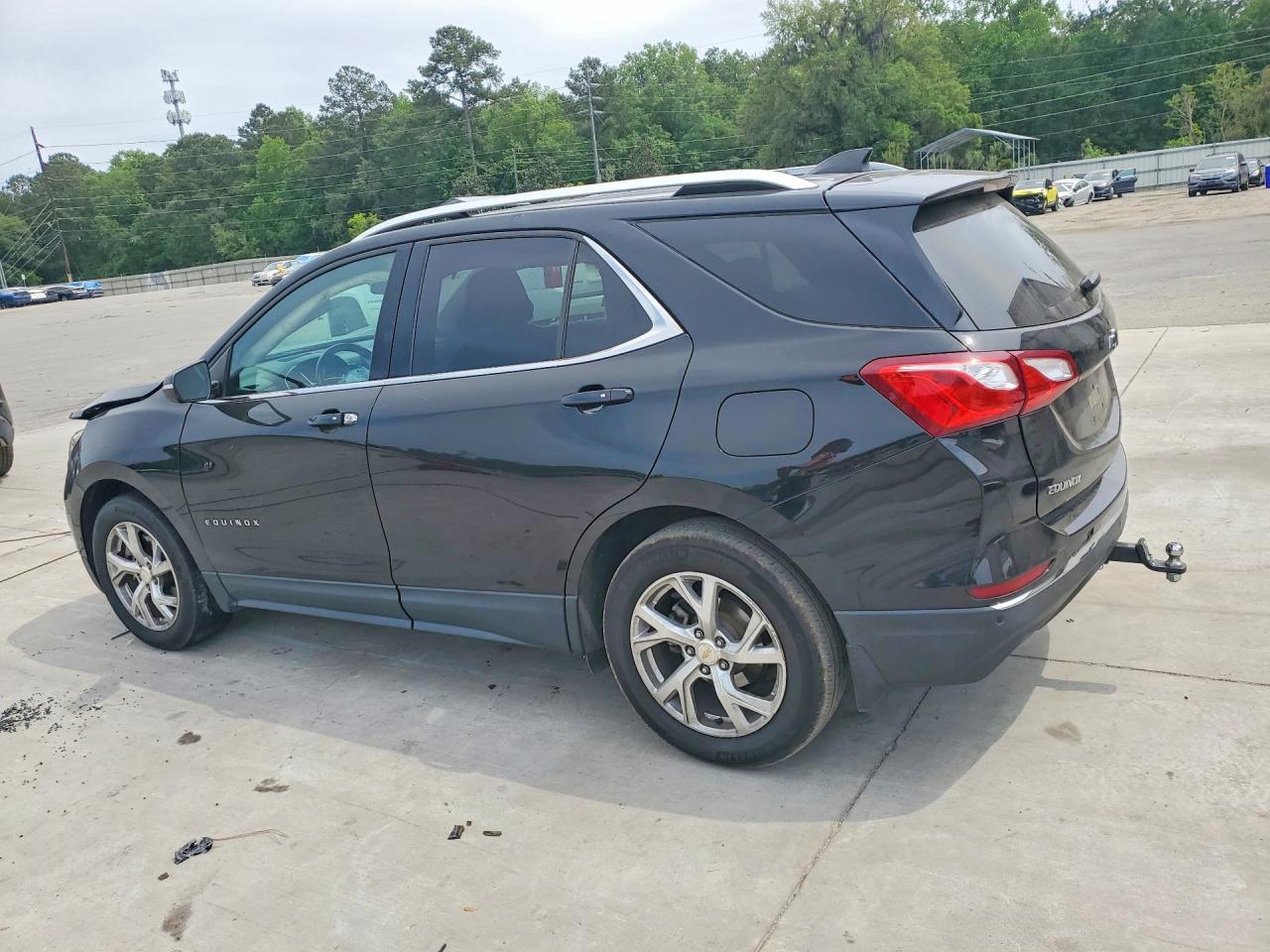 2019 CHEVROLET EQUINOX LT photo 2