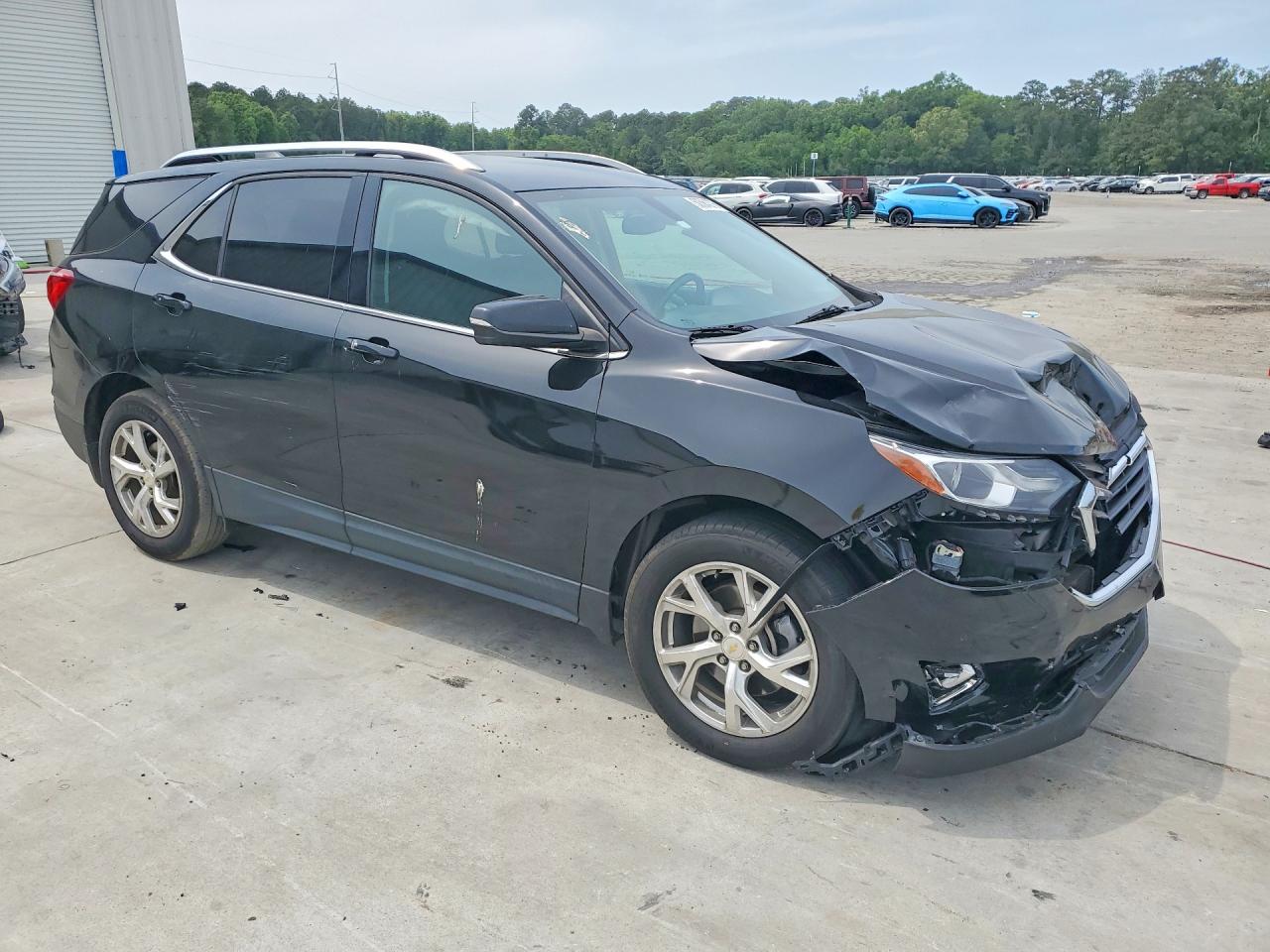 2019 CHEVROLET EQUINOX LT photo 4