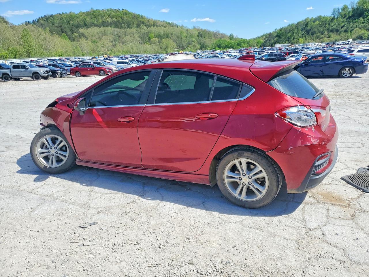 2017 CHEVROLET CRUZE LT photo 3
