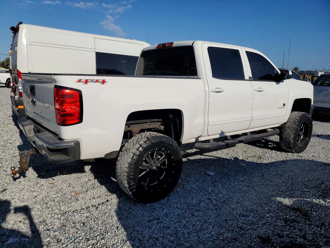 2016 CHEVROLET SILVERADO K1500 LT photo 5