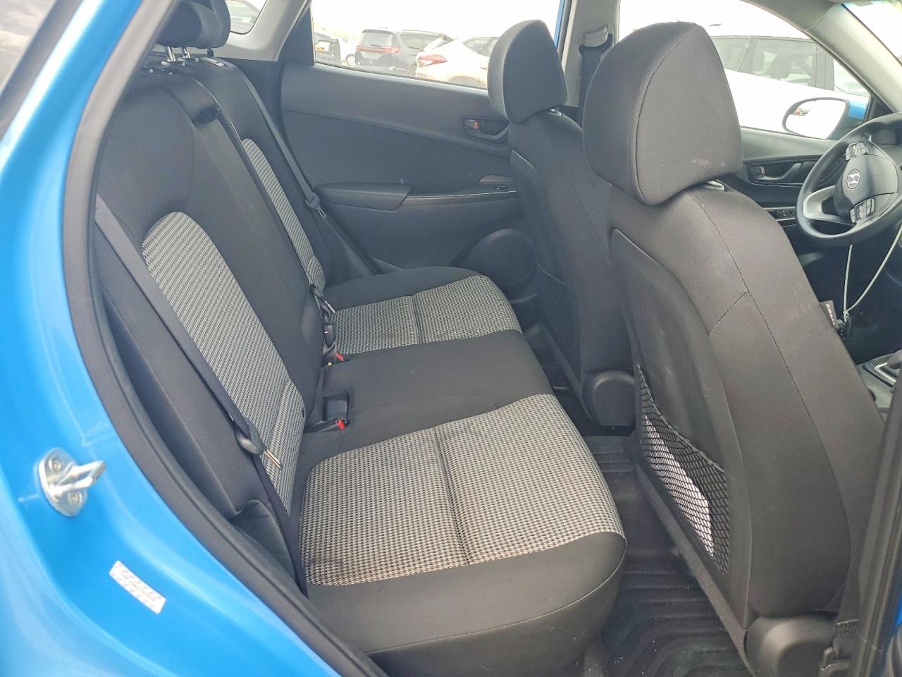 2020 HYUNDAI KONA SE photo 19