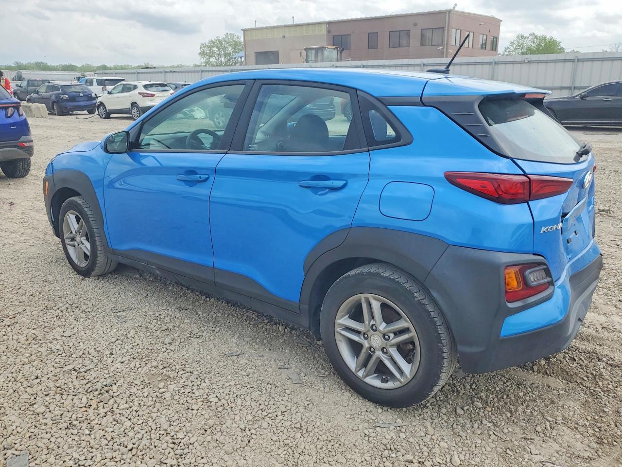 2020 HYUNDAI KONA SE photo 3