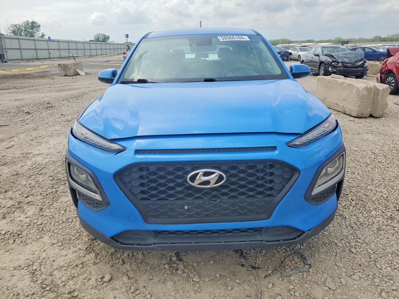 2020 HYUNDAI KONA SE photo 9