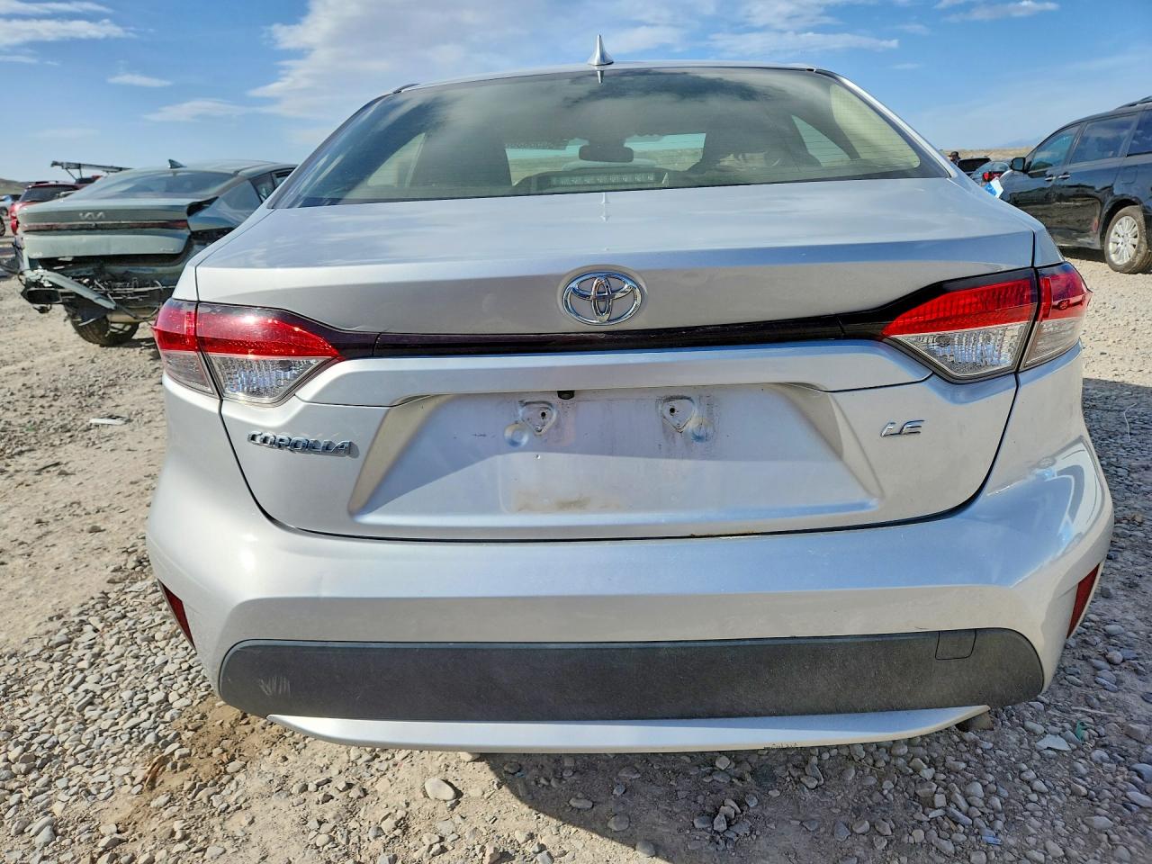 2020 TOYOTA COROLLA LE photo 11
