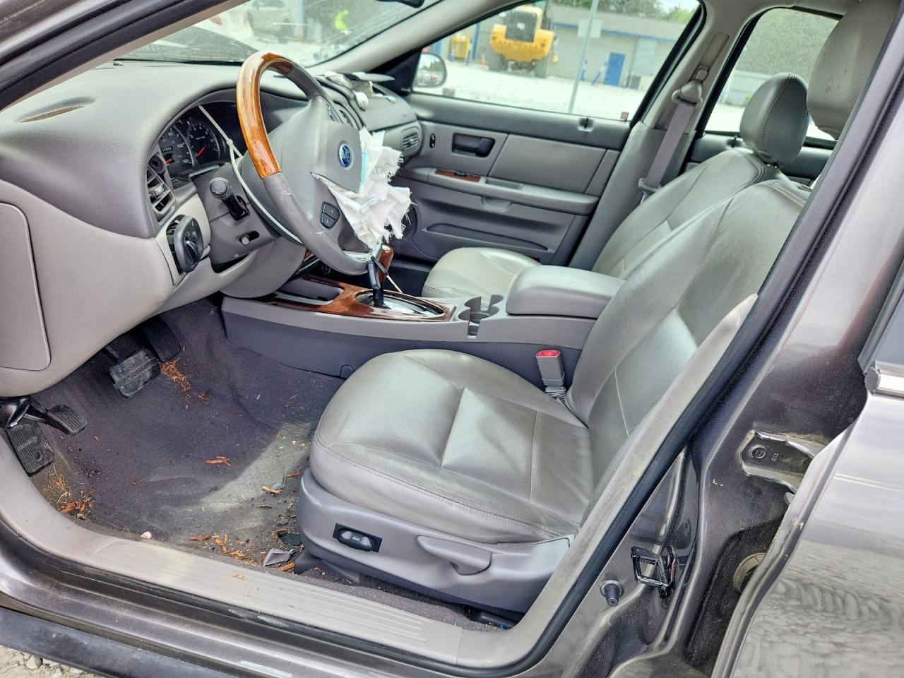 2003 FORD TAURUS SEL photo 19
