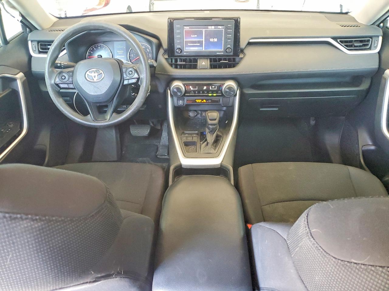 2021 TOYOTA RAV4 LE photo 22
