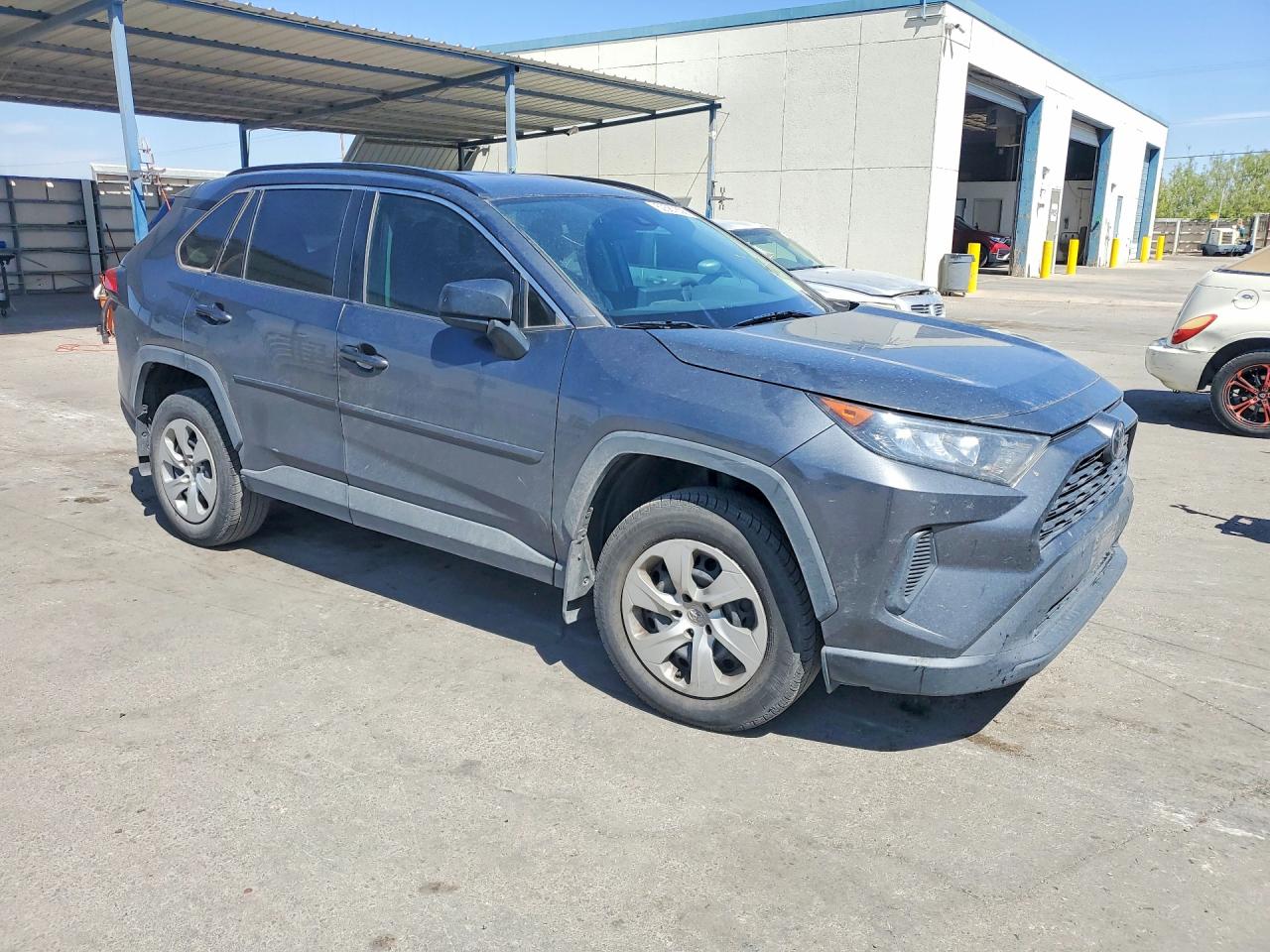 2021 TOYOTA RAV4 LE photo 10