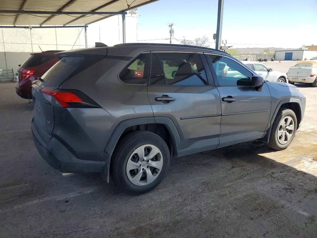 2021 TOYOTA RAV4 LE photo 7