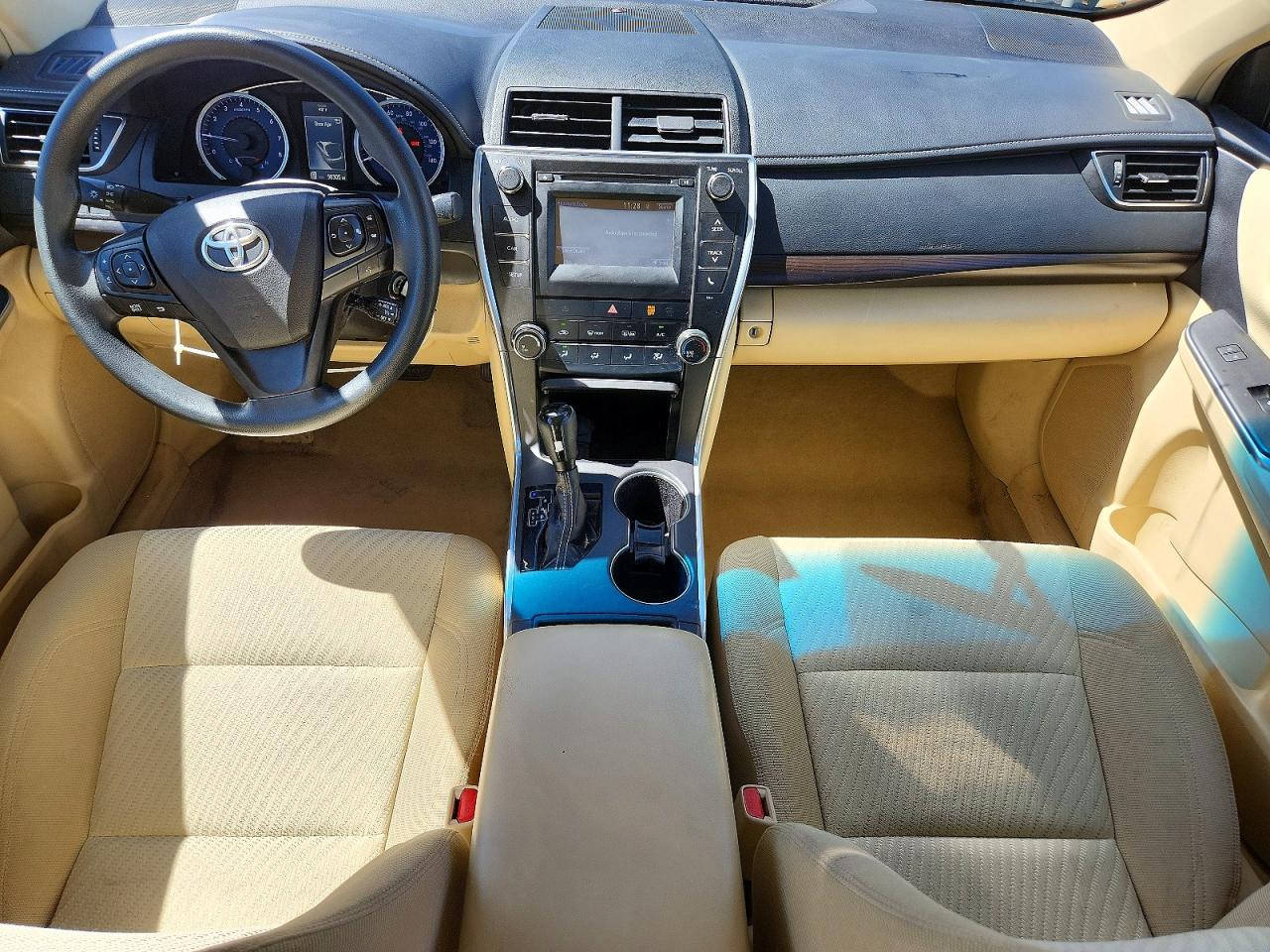 2017 TOYOTA CAMRY LE photo 15