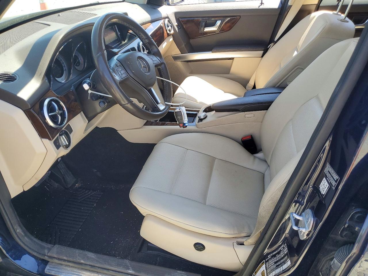 2015 MERCEDES-BENZ GLK 350 photo 19