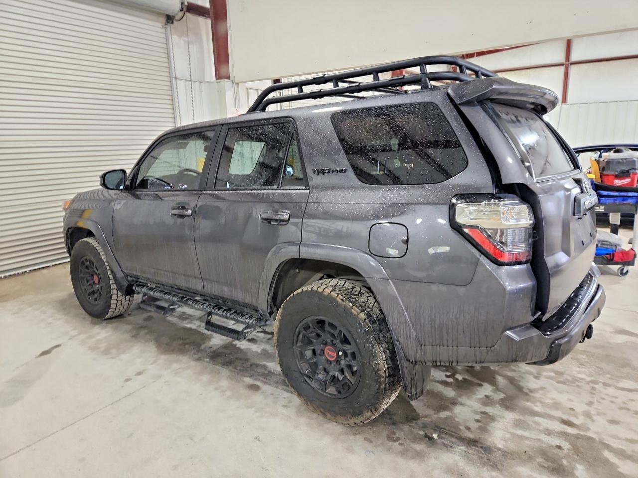 2022 TOYOTA 4RUNNER TRD PRO photo 4