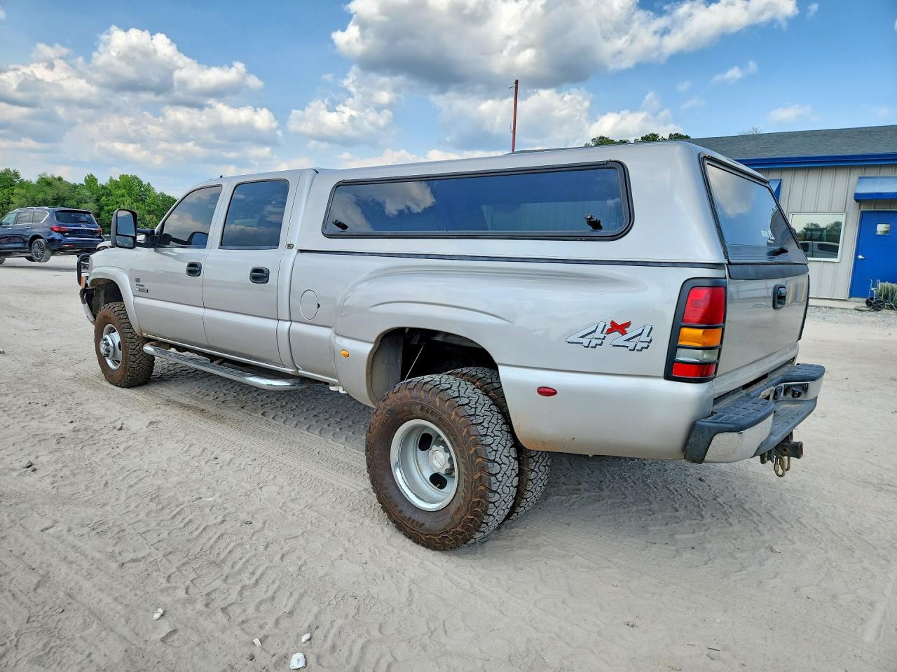 2006 CHEVROLET SILVERADO K3500 photo 3
