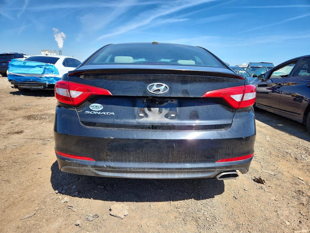 2015 HYUNDAI SONATA SE photo 16