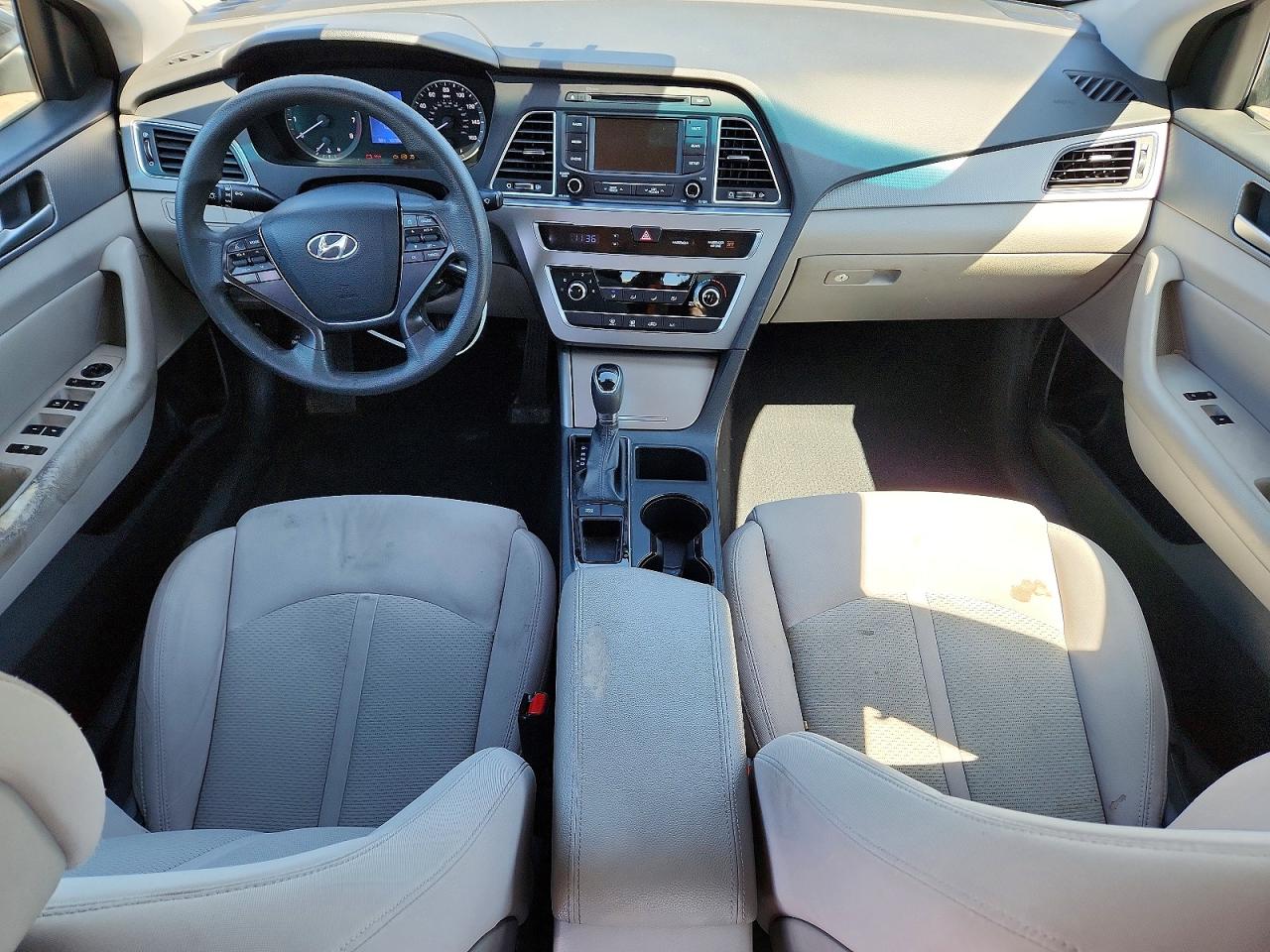 2015 HYUNDAI SONATA SE photo 22