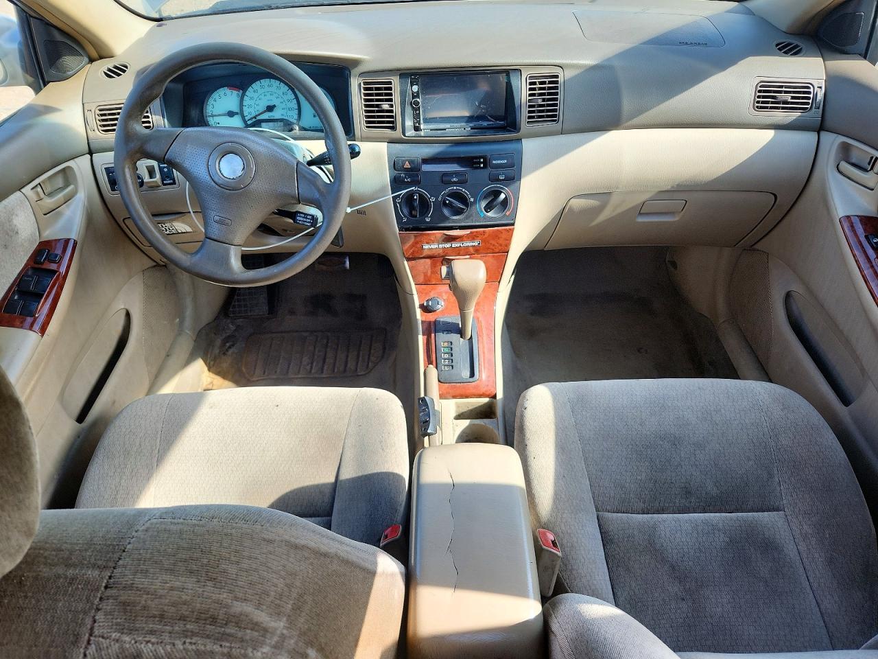 2004 TOYOTA COROLLA LE photo 15
