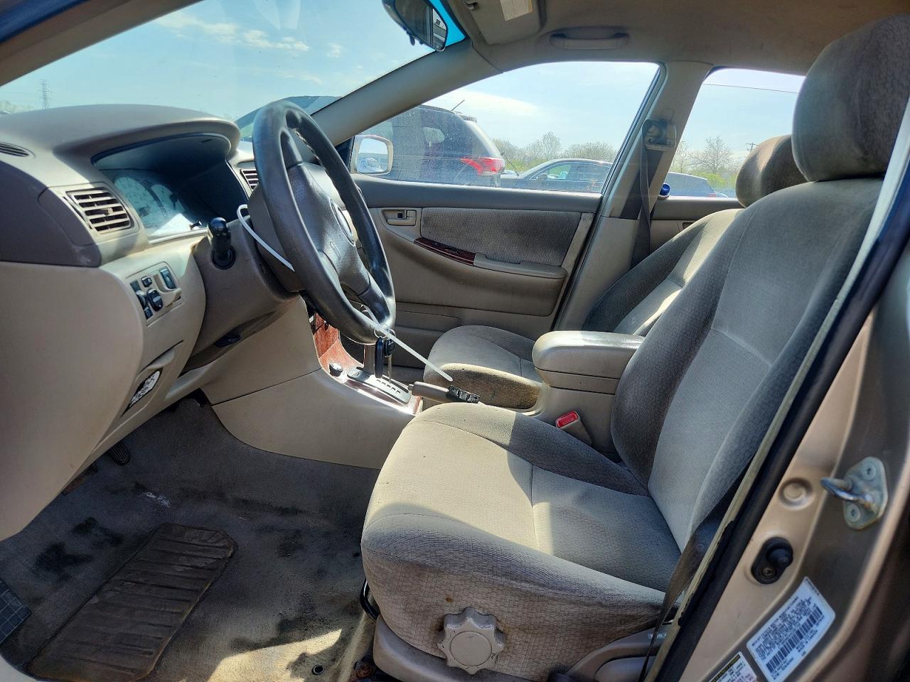 2004 TOYOTA COROLLA LE photo 13