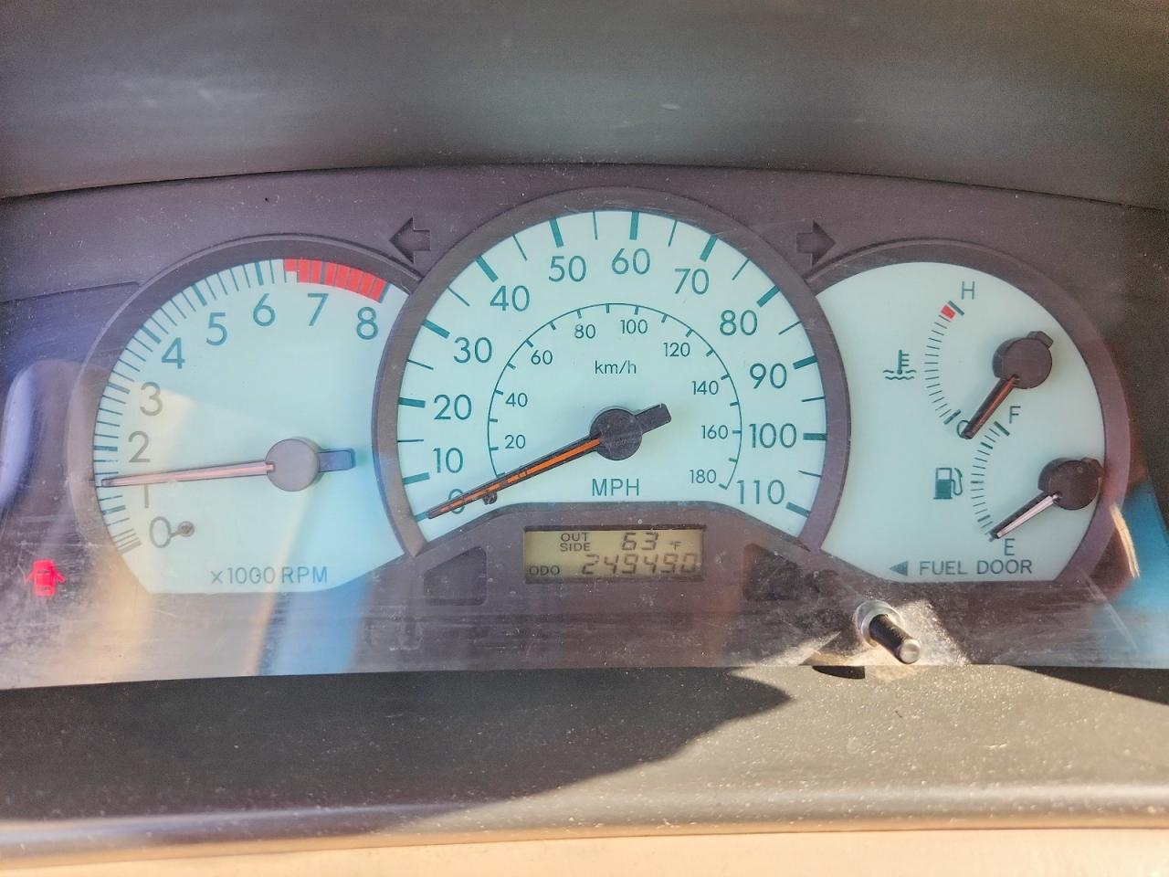 2004 TOYOTA COROLLA LE photo 17