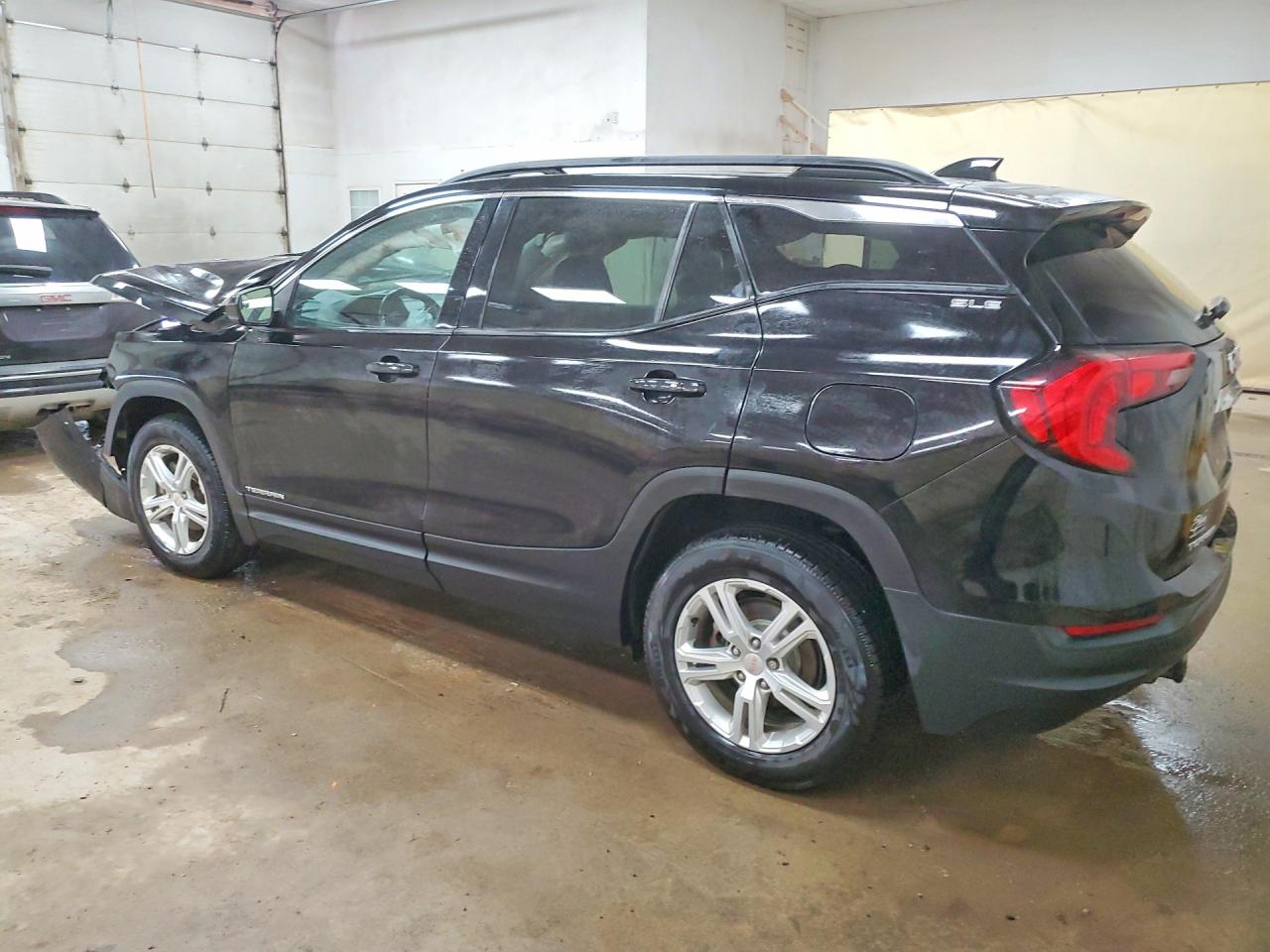 2018 GMC TERRAIN SLE photo 3