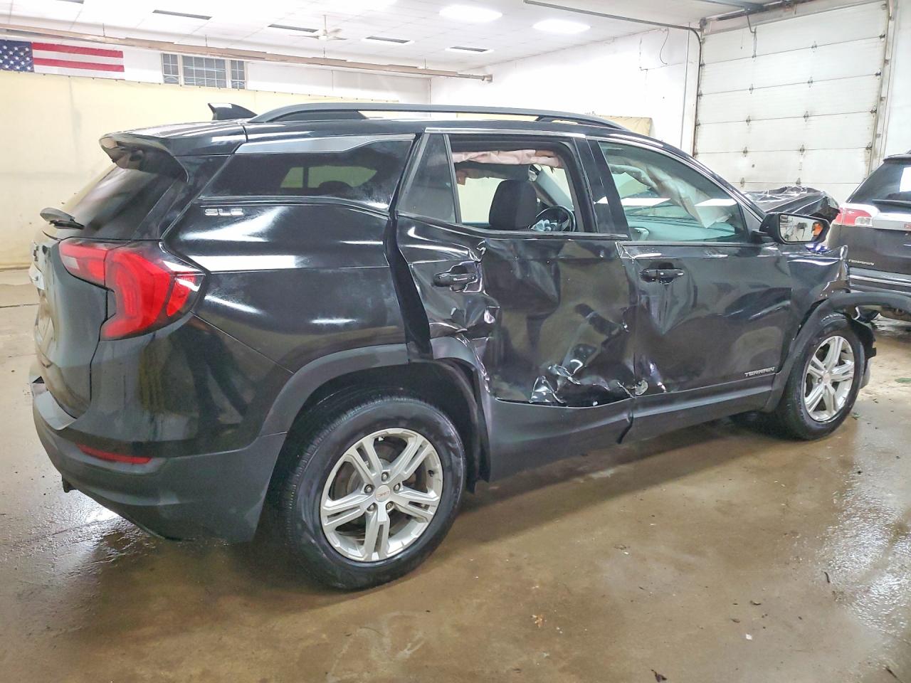 2018 GMC TERRAIN SLE photo 5