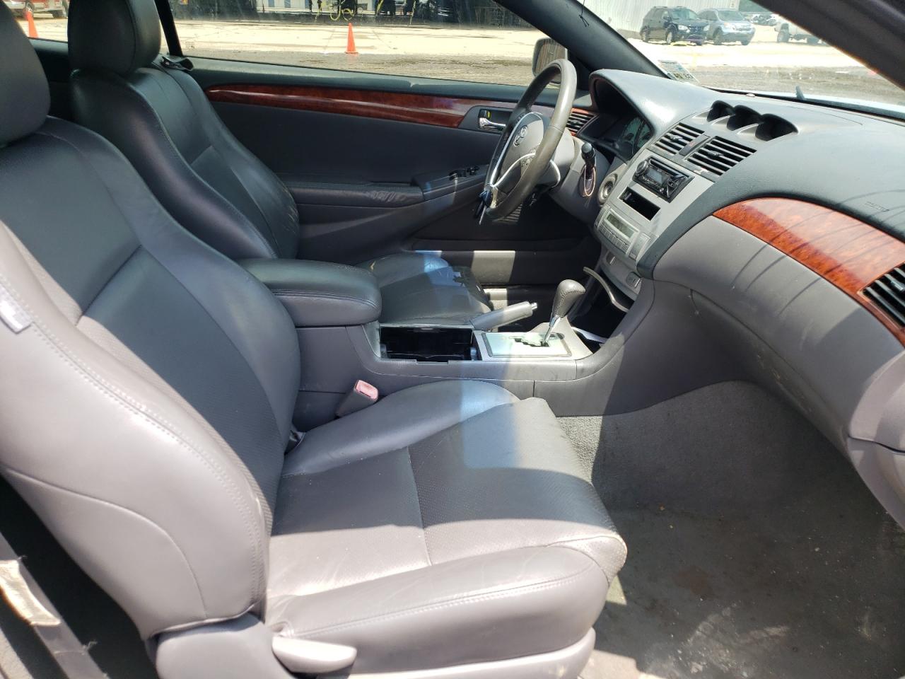 2006 TOYOTA CAMRY SOLARA SE photo 9