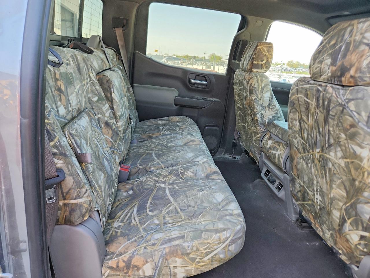 2020 CHEVROLET SILVERADO K1500 LT photo 28