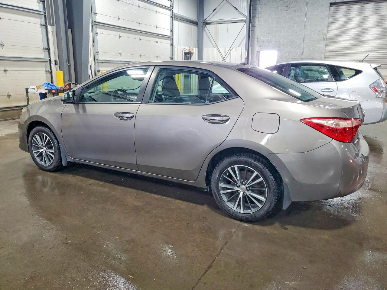 2017 TOYOTA COROLLA LE photo 4