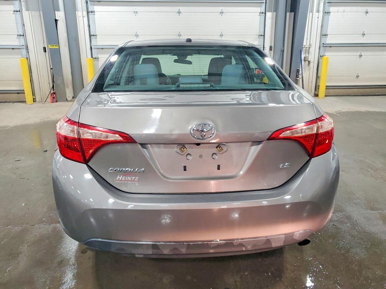 2017 TOYOTA COROLLA LE photo 16